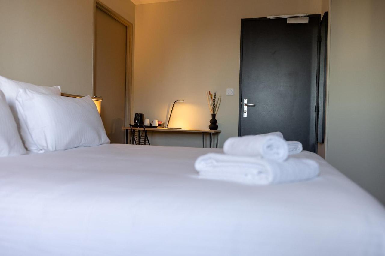 Logis Hotel & Restaurant Le Vert Bocage Franqueville-Saint-Pierre Esterno foto