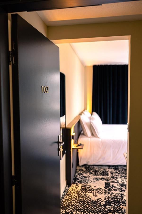 Logis Hotel & Restaurant Le Vert Bocage Franqueville-Saint-Pierre Esterno foto